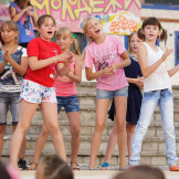 den_molodyojhy_2013_009